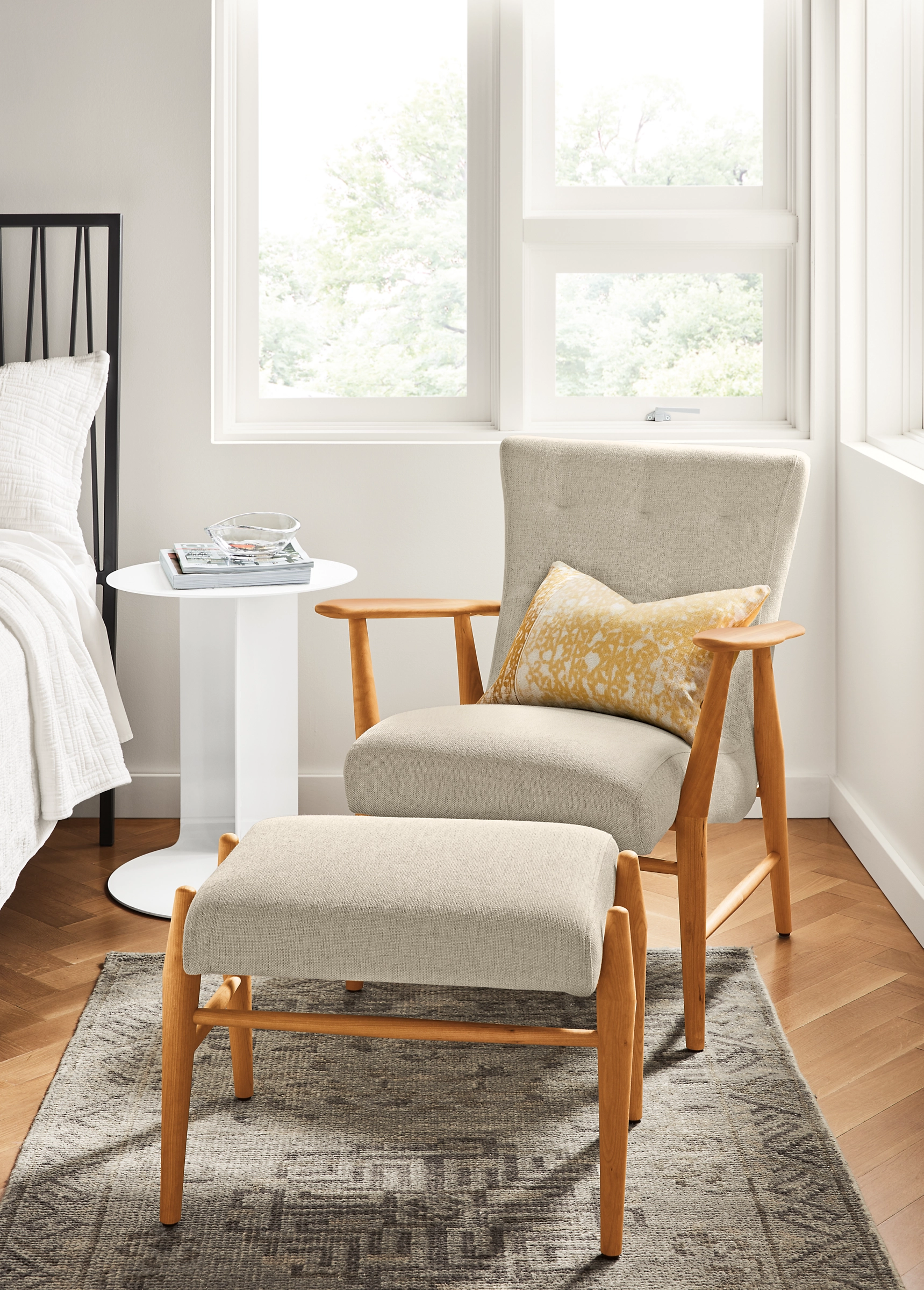 Jonas Ottoman 6 Jonas Ottoman - Image 4