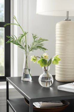 Slim 20w 18d 22h End Table With Shelves