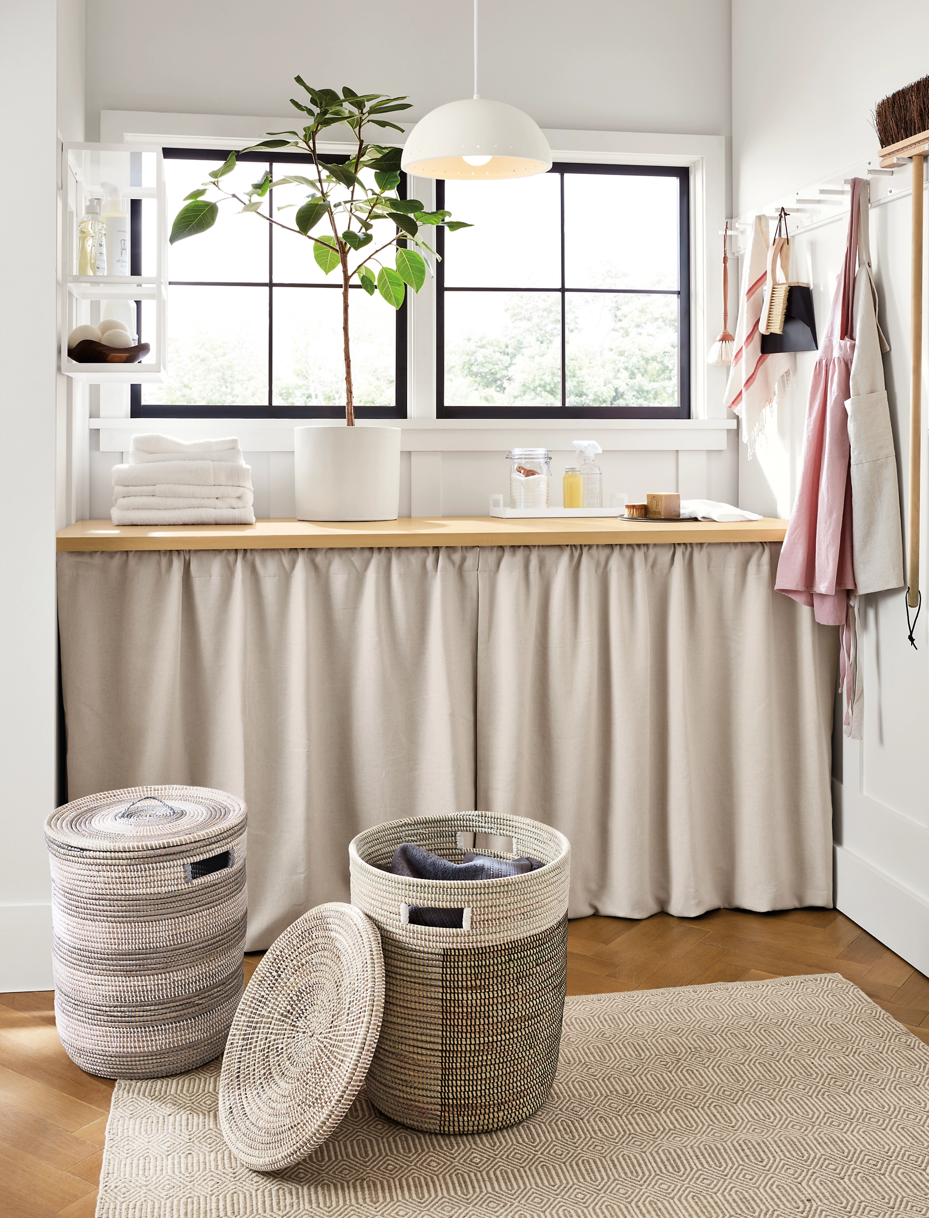 Malin Pendant 5 Malin Pendant - Image 3