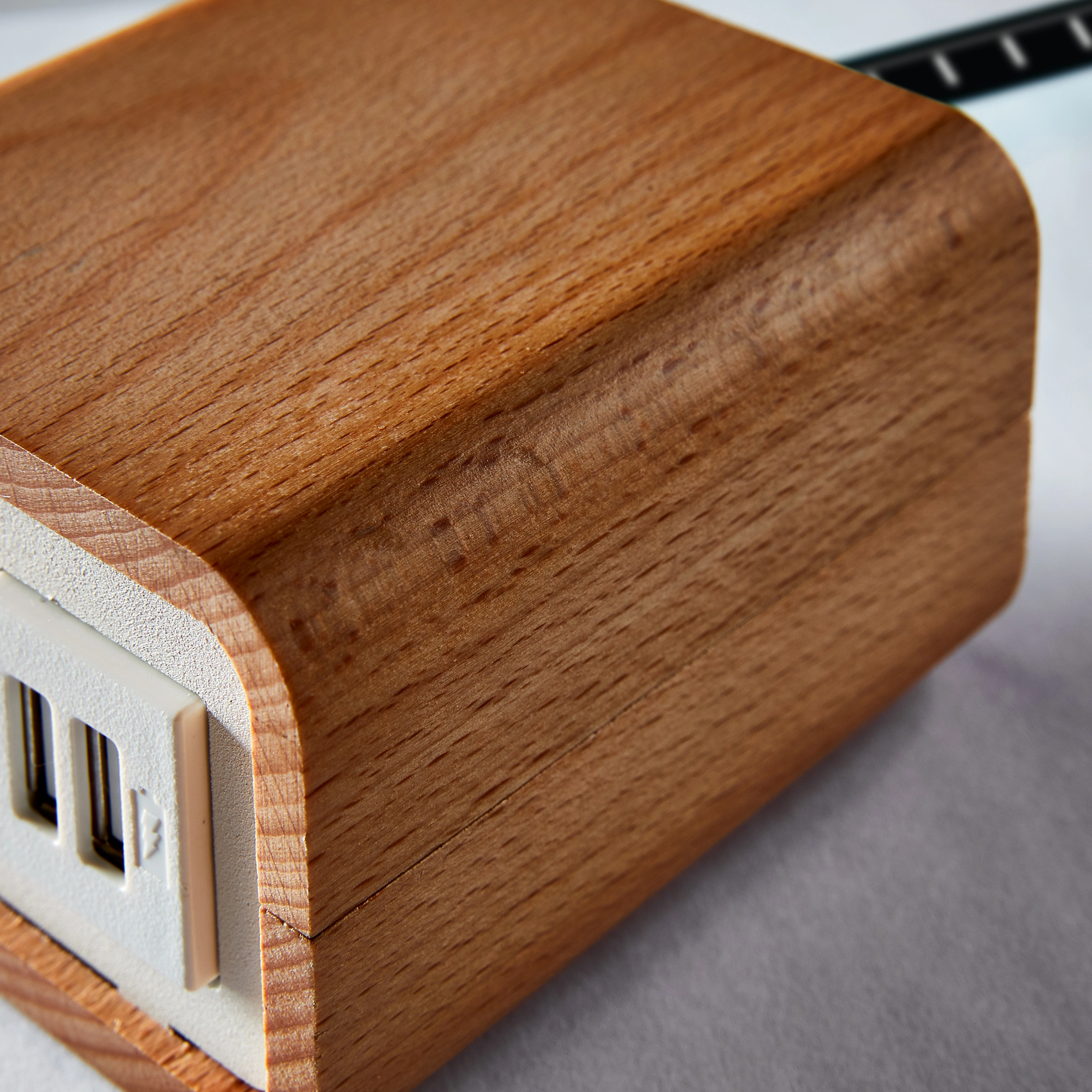 Willow Tabletop Power & Charging Outlet 3 Willow Tabletop Power & Charging Outlet